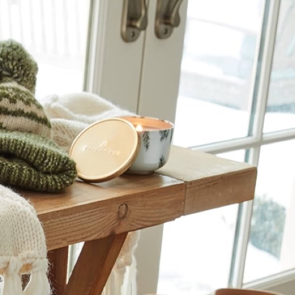 Thymes Frasier Fir Candle - Tin - Pine Needle Design (6.5 oz) (No Lid) - Picture 2 of 5